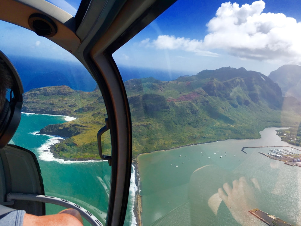 Helicopter tour over the Hawaiian islands and Pacific Ocean